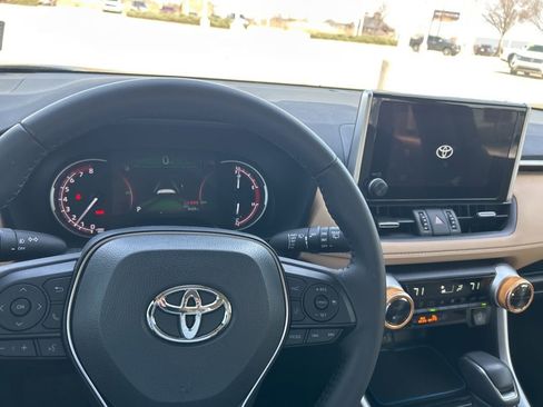 Certified 2025 Toyota RAV4 XLE Premium image 6