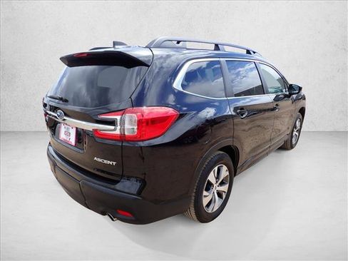 Used 2025 Subaru Ascent Premium AWD/4WD image 4