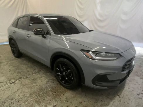 Used 2023 Honda HR-V Sport image 2