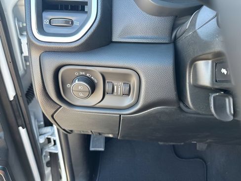 New 2026 RAM 2500 Laramie w/ Night Edition AWD/4WD image 34