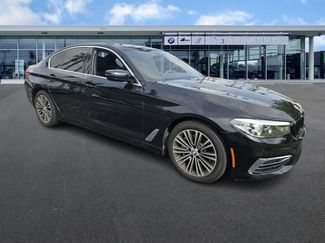 Used 2020 BMW 530i image 1