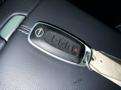 Certified 2025 Nissan Murano SL image 14