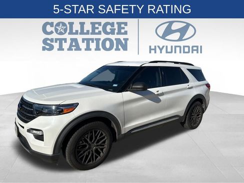 Used 2021 Ford Explorer XLT w/ Equipment Group 202A image 11