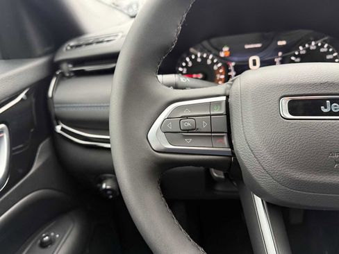 New 2026 Jeep Compass Latitude image 10