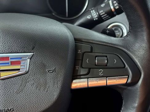 Used 2023 Cadillac XT4 Luxury w/ LPO, Onyx Lite Package image 17