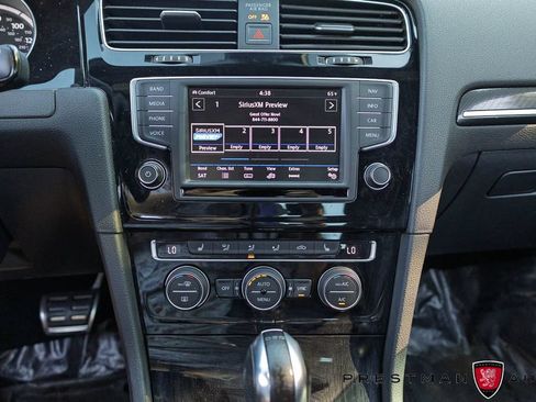 Used 2017 Volkswagen Golf R 4-Door AWD/4WD image 28
