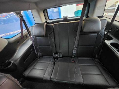 Used 2015 GMC Yukon XL Denali w/ Premium Package AWD/4WD image 11