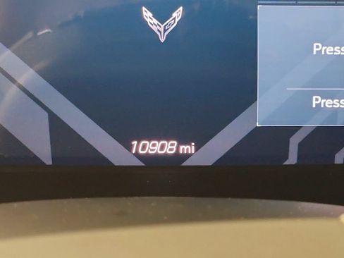 Used 2025 Chevrolet Corvette Stingray Coupe w/ 1LT RWD image 15