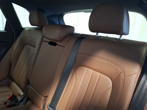 Used 2020 Audi Q5 2.0T Premium Plus w/ Premium Plus Package image 17