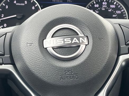 New 2025 Nissan Sentra SR image 5
