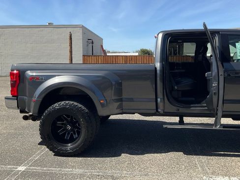 Used 2017 Ford F350 Lariat w/ Lariat Ultimate Package image 24