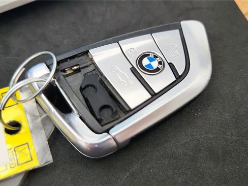 Used 2017 BMW 530i xDrive image 21