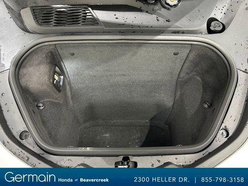 Used 2024 Chevrolet Corvette Stingray Coupe w/ Z51 Performance Package image 29