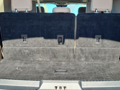 Used 2024 Ford Expedition Limited image 12