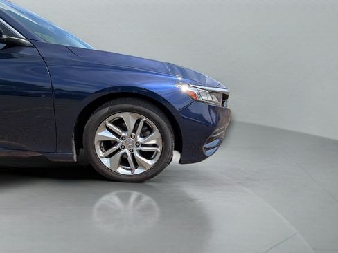 Used 2019 Honda Accord LX image 29
