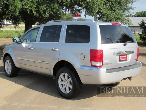 Used 2007 Chrysler Aspen Limited w/ PWR Convenience Group RWD image 3
