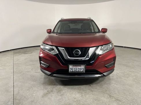 Used 2020 Nissan Rogue SV FWD image 3