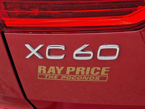 Certified 2023 Volvo XC60 B5 Plus w/ Climate Package image 30