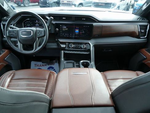 Certified 2024 GMC Sierra 2500 Denali Ultimate image 23