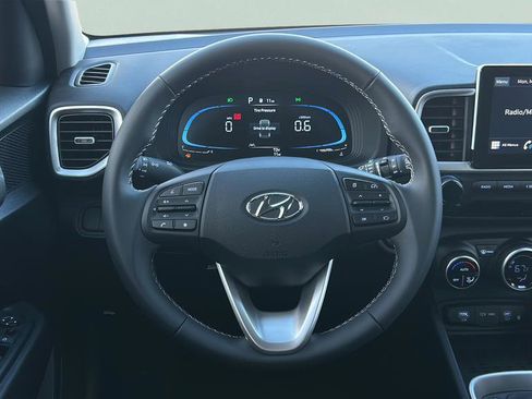 New 2026 Hyundai Venue SEL FWD image 18