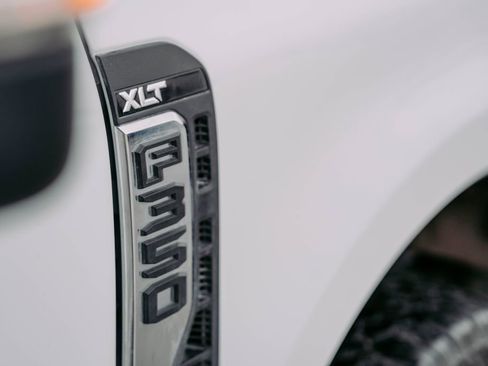 Used 2024 Ford F350 XLT image 6