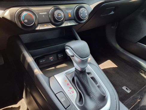 Used 2022 Kia Forte LXS w/ LXS Technology Package FWD image 28