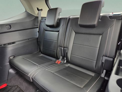 Used 2023 Volkswagen Atlas SE w/ Panoramic Sunroof Package FWD image 19