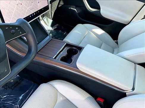 Used 2023 Tesla Model S image 12