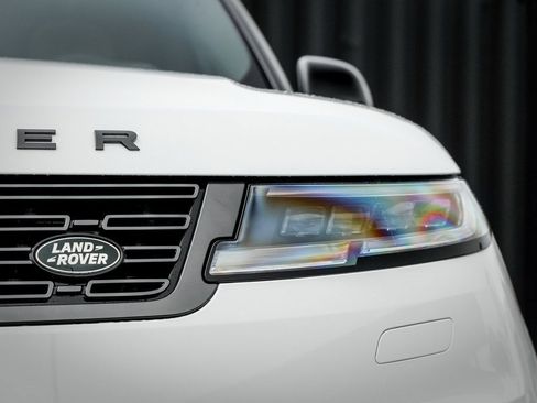 New 2025 Land Rover Range Rover Sport Dynamic SE image 6