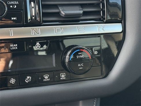 New 2026 Nissan Pathfinder SL image 27