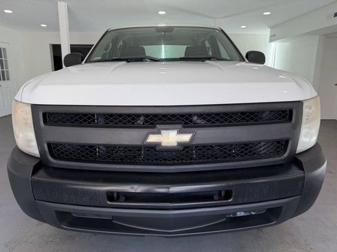 Used 2011 Chevrolet Silverado 1500 W/T RWD image 12