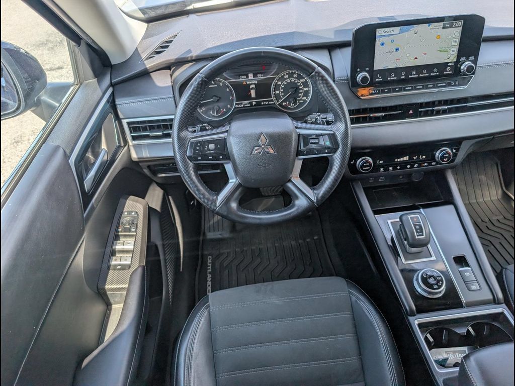 Used 2022 Mitsubishi Outlander SE AWD/4WD image 11