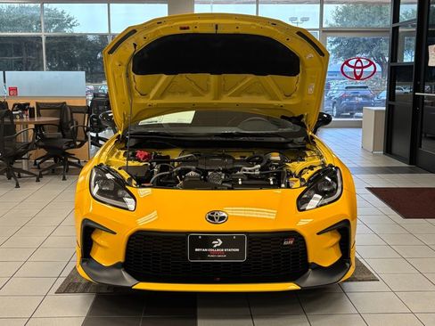 New 2026 Toyota GR86 YUZU Limited image 2