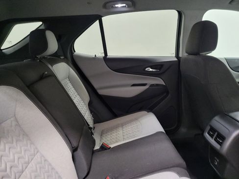 Used 2022 Chevrolet Equinox LS w/ LS Convenience Package image 19