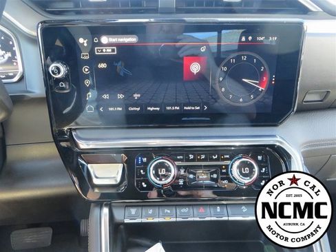 Used 2024 GMC Sierra 2500 Denali w/ Denali Reserve Package image 38