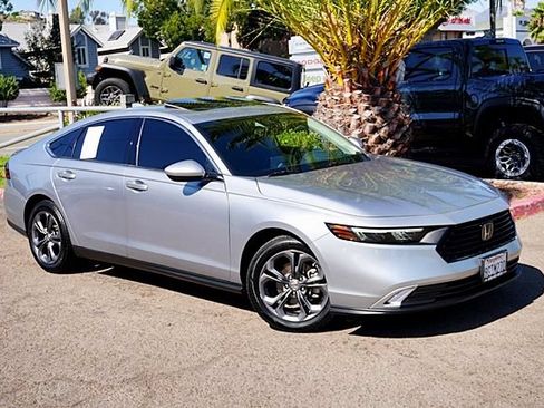 Used 2023 Honda Accord EX image 3