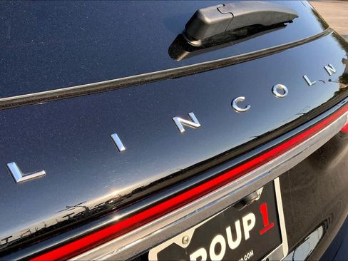 Used 2023 Lincoln Corsair Reserve FWD image 10