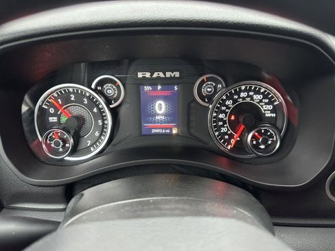 Used 2024 RAM 2500 Tradesman w/ Chrome Appearance Group image 25