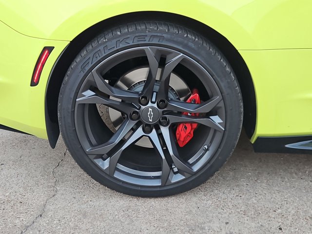 Used 2021 Chevrolet Camaro SS RWD image 17