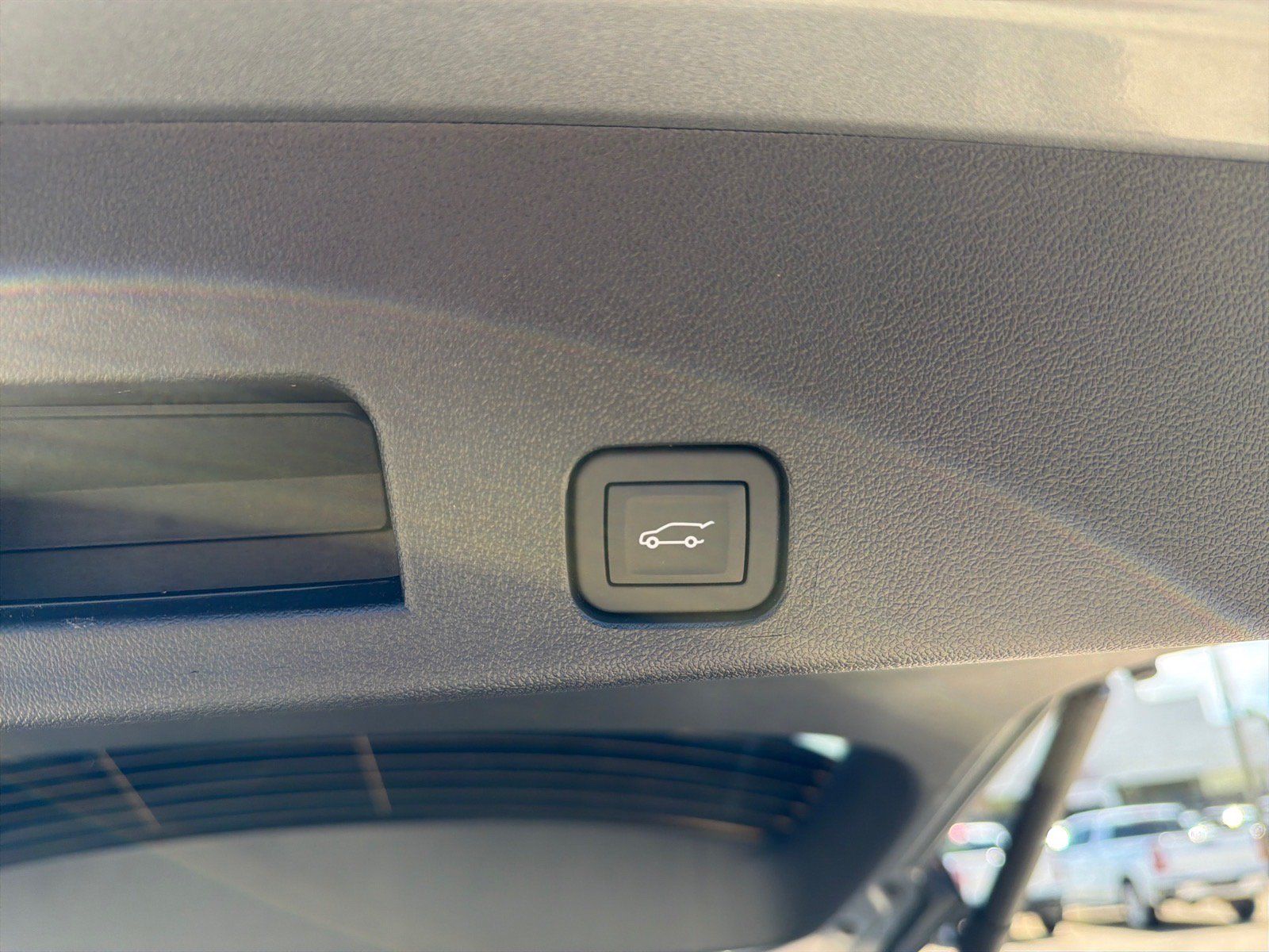 Used 2026 Chevrolet Traverse LT FWD image 24