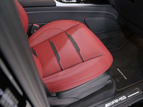 Used 2026 Mercedes-Benz G 63 AMG 4MATIC image 32