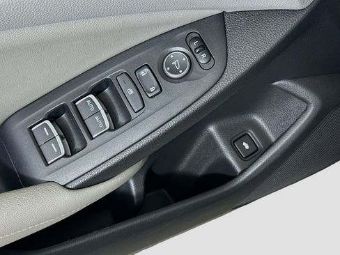 Used 2019 Honda Accord LX image 24