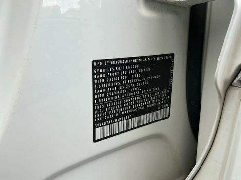 Used 2021 Volkswagen Tiguan SEL Premium R-Line image 37