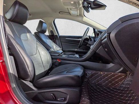 Used 2020 Ford Fusion Energi Titanium image 22