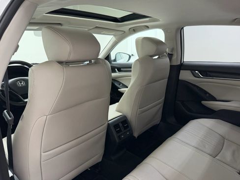 Used 2021 Honda Accord Touring image 13