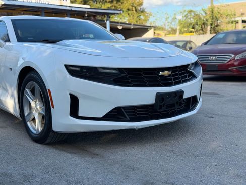 Used 2019 Chevrolet Camaro LT image 3