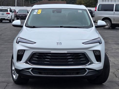 Certified 2025 Buick Encore GX Preferred image 4