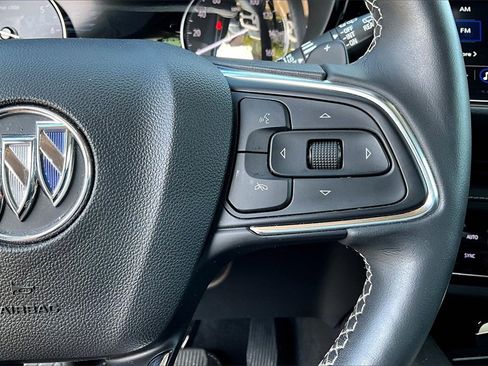 Used 2023 Buick Envision Essence image 19