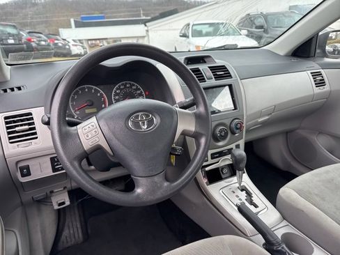 Used 2013 Toyota Corolla LE image 12