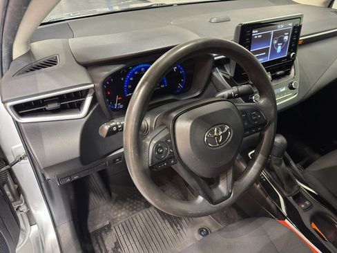 Used 2022 Toyota Corolla LE FWD image 14